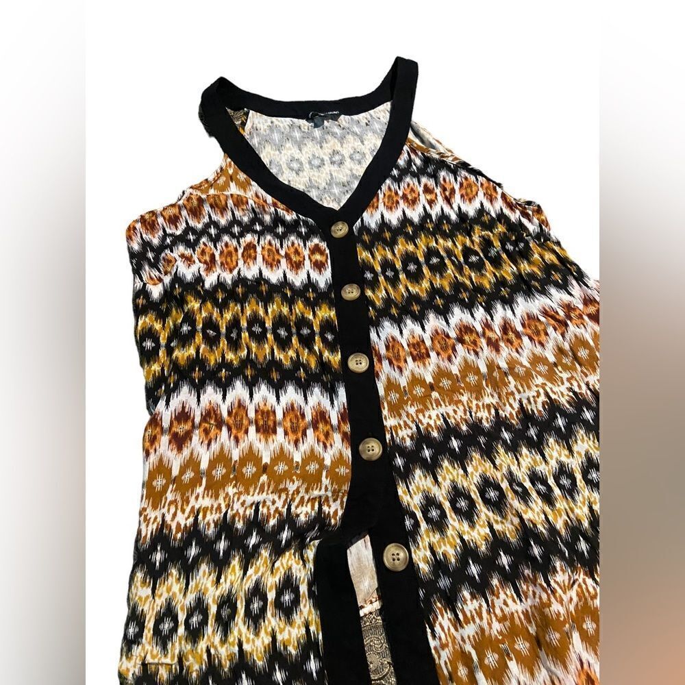 Unique Spectrum beautiful size 1X sleeveless top